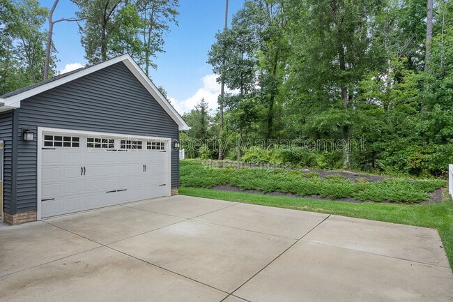 Building Photo - 1633 Bilder Ct