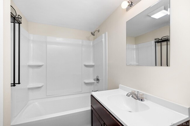 Building Photo - 288 Pine Hill Rd