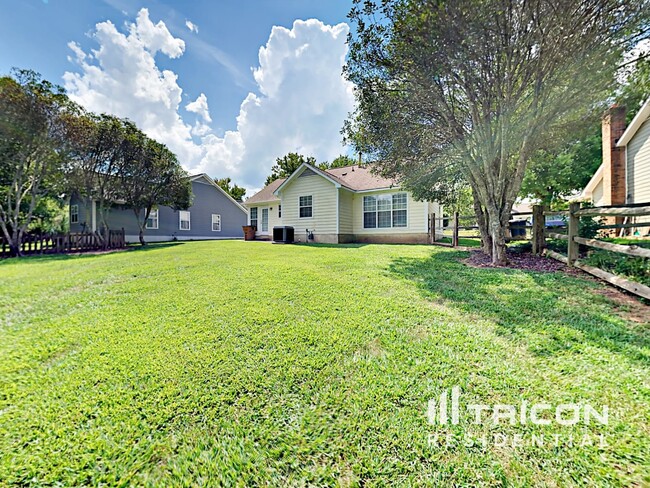 Building Photo - 110 Coventry Dr