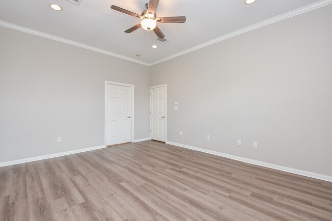 Building Photo - 11102 Waxwing St