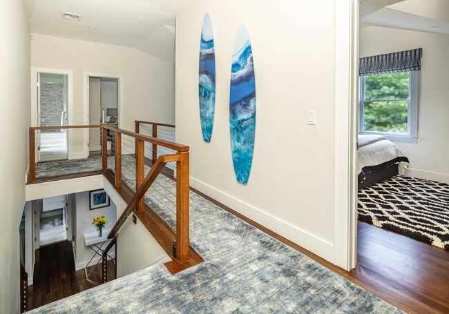 Building Photo - 48 Woodthrush Ln