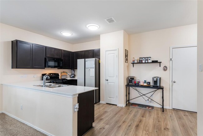 Building Photo - 509 Halfmoon Dr