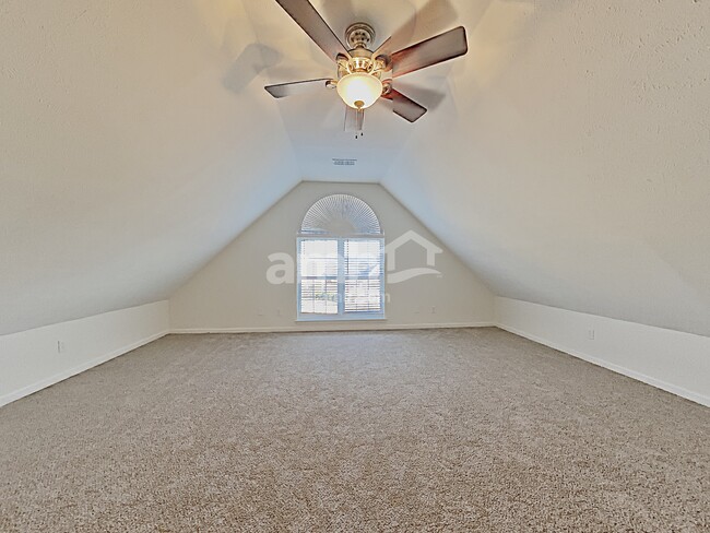 Building Photo - 434 Parrish Hill