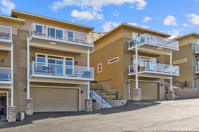 Building Photo - 9287 Riverview Way NW