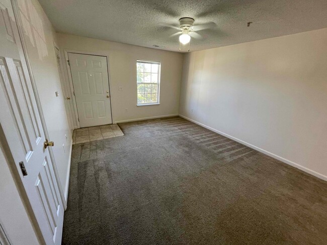 Building Photo - Rent $713/month********** 55+ Senior Commu...