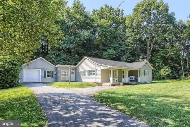 Building Photo - 2052 Foxianna Rd