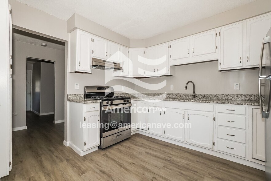 Building Photo - 1583 Breiding Rd