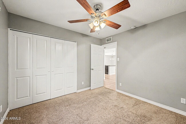 Building Photo - 1340 E Donner Dr