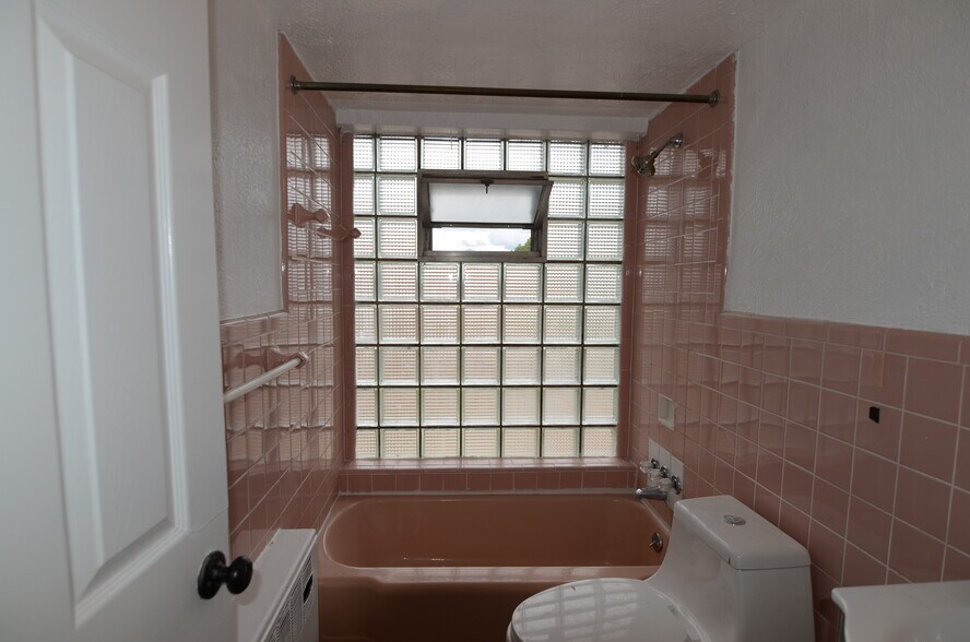 Building Photo - 7121 Delaware Ave