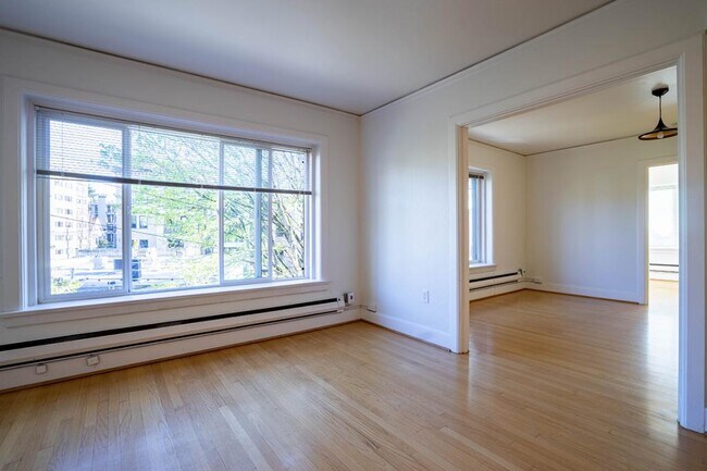 Building Photo - Roundcliffe - 2 bedrooms