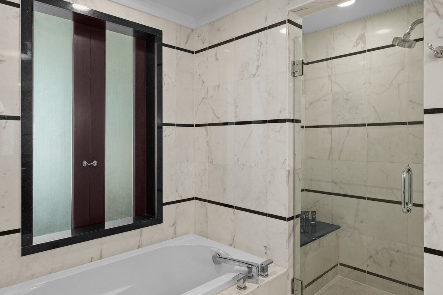 Building Photo - 4391 Collins Ave