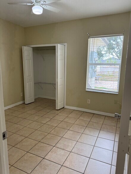 Building Photo - 2201 Sunshine Blvd