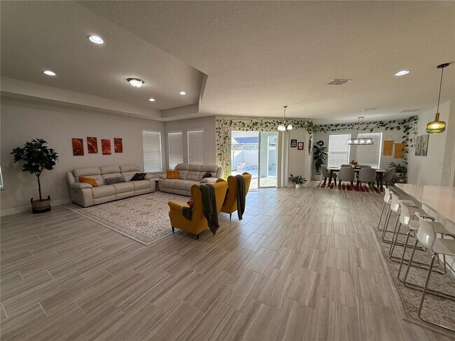 Building Photo - 1785 Pasture Lp
