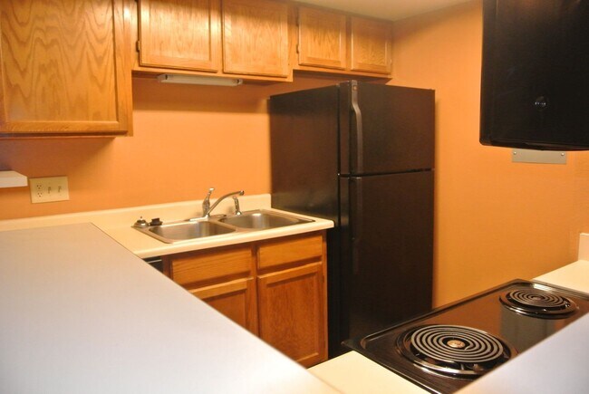 Building Photo - 1 Bedroom 1 Bath in Woodside Village