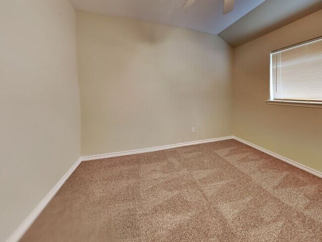 Building Photo - 7237 Dunn's Point Dr