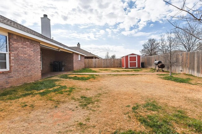 Building Photo - Stunning Spacious Home in Cooper District!