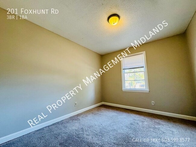 Building Photo - 201 Foxhunt Rd