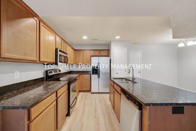 Building Photo - 9125 Greenspire Dr