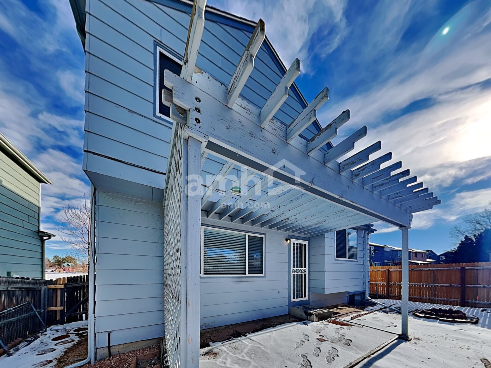Building Photo - 4077 Ensenada St