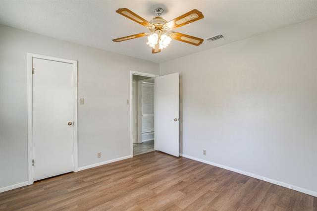 Building Photo - 1225 Crestwood Dr