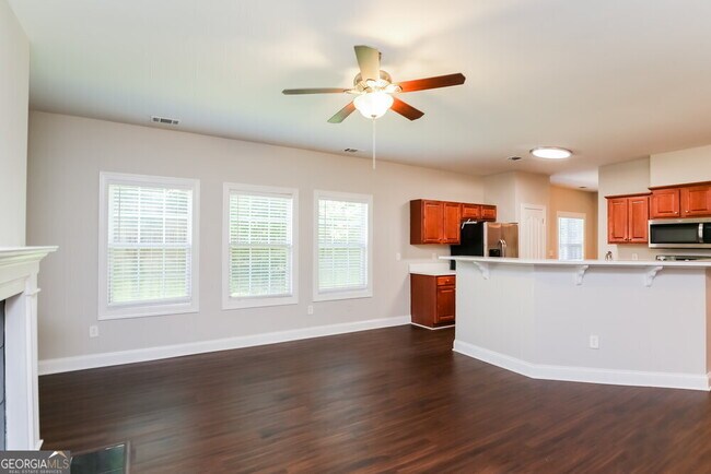 Building Photo - 5941 Apple Grove Rd NE