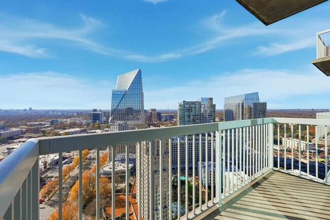 Building Photo - Sought after 1 bedroom on the 29TH FLOOR in the heart of Buckhead!