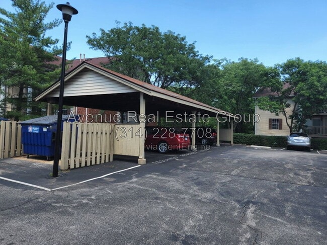 Building Photo - 708 Ridgeside Dr