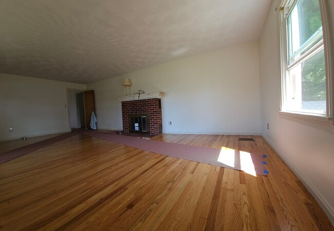 Building Photo - 613 Herkimer Rd