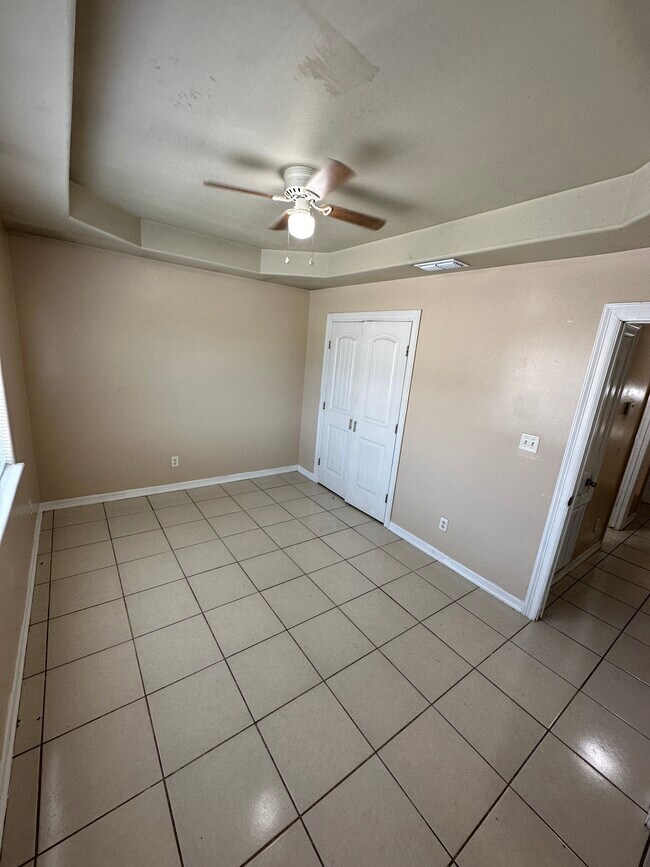 Room 2 - 1020 Jesse St