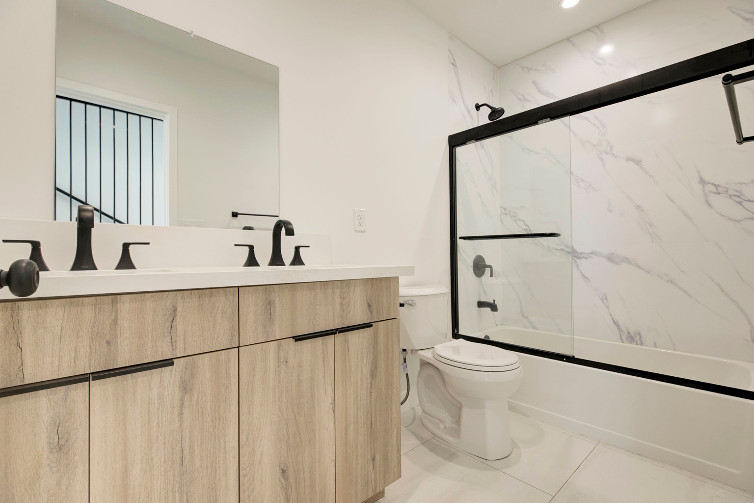 Building Photo - 5650 Cartwright Ave