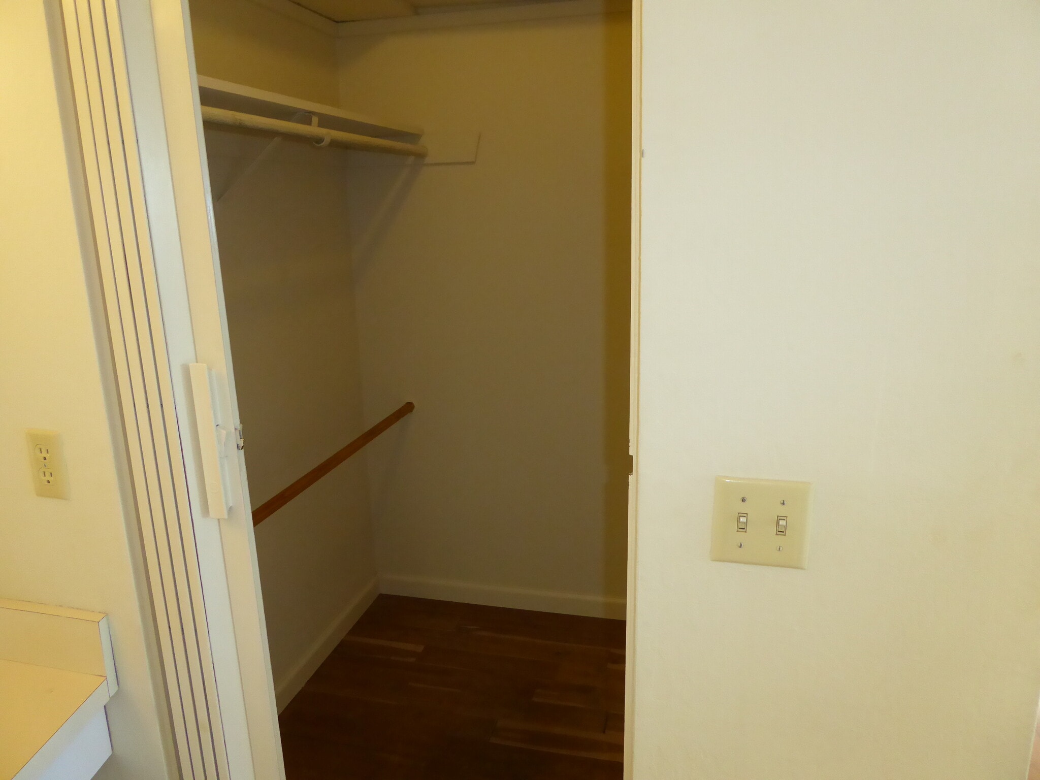 Walk in closet - 3140 Neal Ave