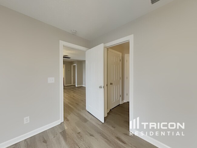 Building Photo - 1533 Destiny Dr