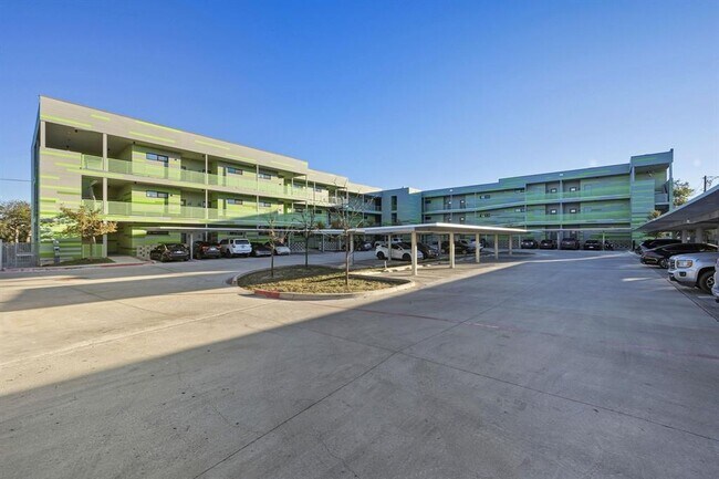 Building Photo - 4004 Banister Ln