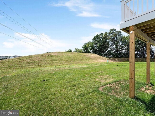 Building Photo - 17 Lyriq Ct