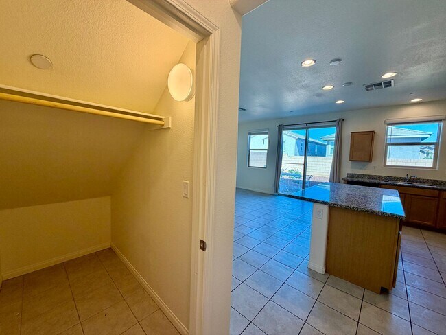 Building Photo - Great 3 bedroom in Cadence
