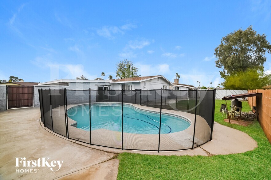 Building Photo - 4120 W Ironwood Dr