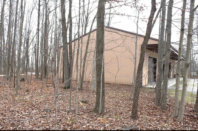 Building Photo - 15601 Bull Rapids Rd