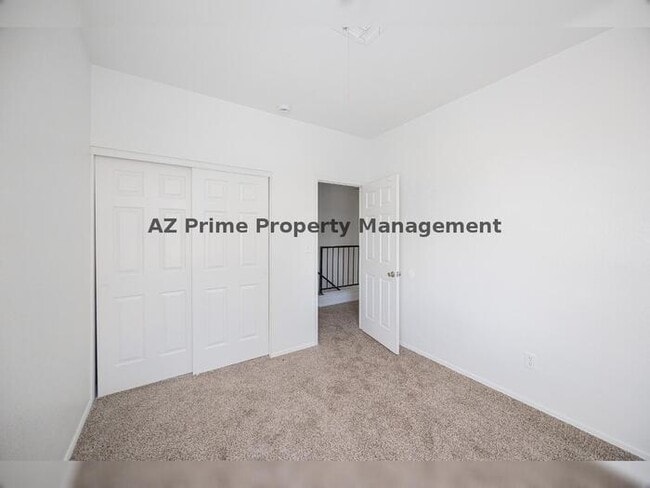 Building Photo - 489 W Carmen St