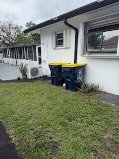 Building Photo - 36 SE 5th St