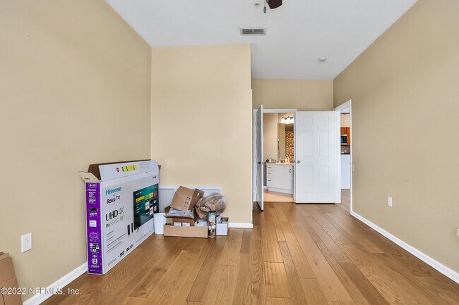 Building Photo - 7990 Baymeadows Rd E
