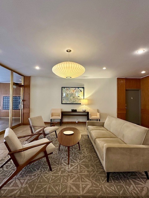 Building Photo - 1516 Hinman Ave