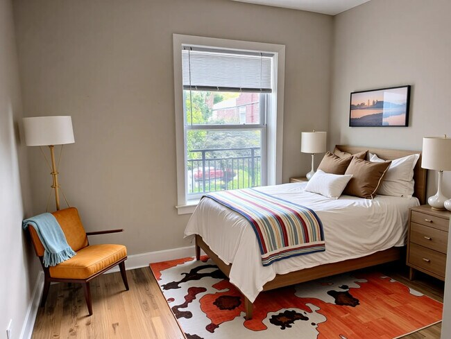 Building Photo - 142 Elmwood Ave