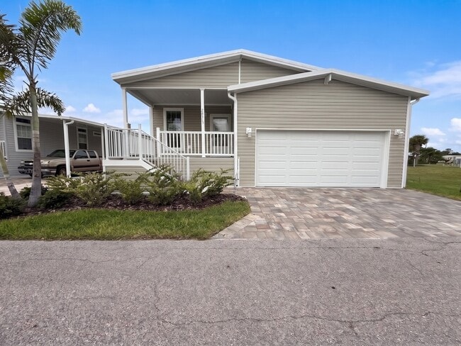 Building Photo - 20513 Polynesian Loop
