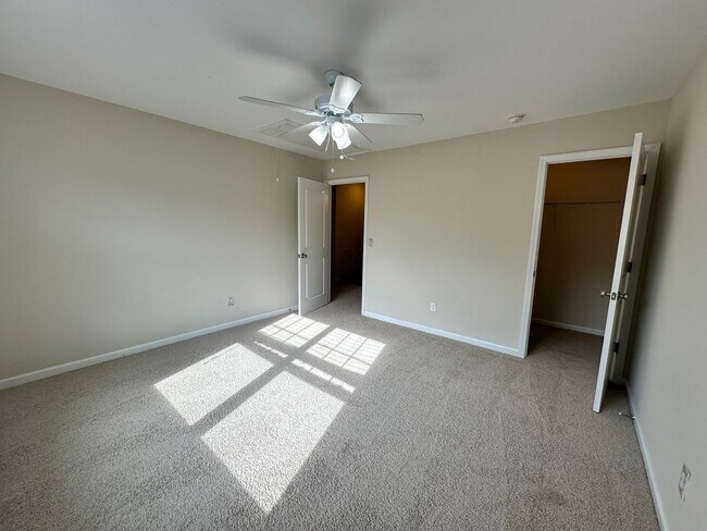 Building Photo - 840 Parnell Ct