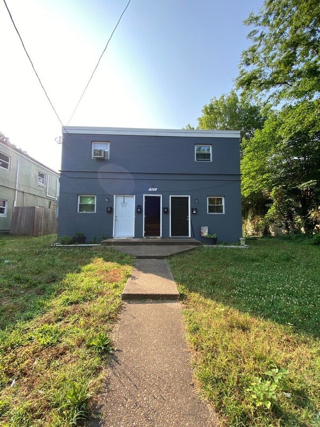 Building Photo - 923 N 20th St