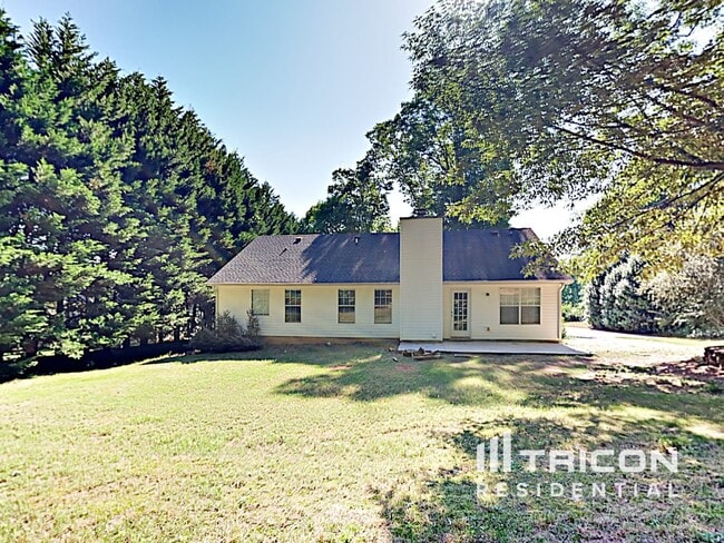 Building Photo - 85 Parkwood Dr