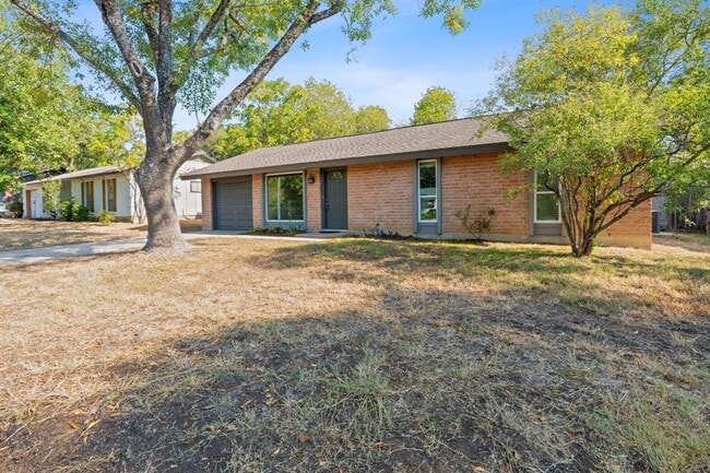 Building Photo - 504 Seminole Dr