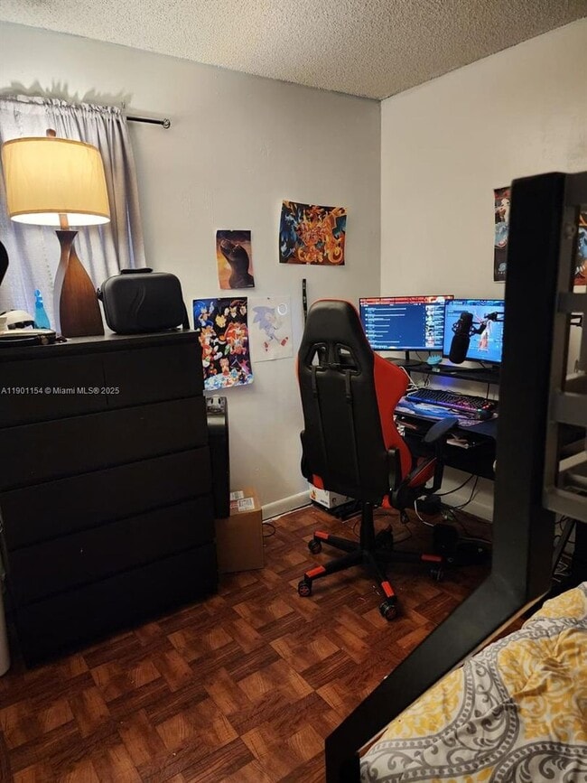 Building Photo - 2221 Sherman Cir