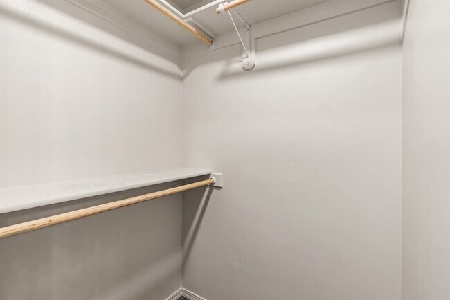 Building Photo - 347 S 10th Ave