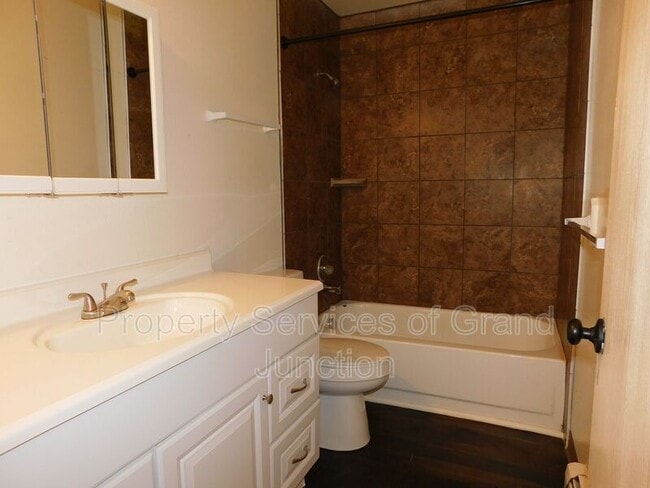 Building Photo - 3245 Downey Ct